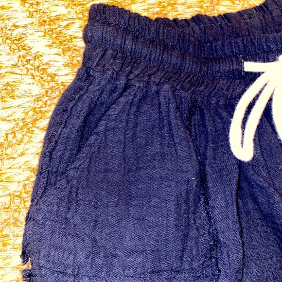 SOLD Tina Jo 100% Cotton Black Raw Edge Shorts - Picture 3 of 5